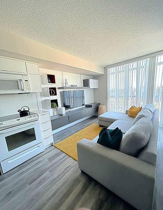 Exquisite Condos By Cn Tower- Dwtown , To โตรอนโต ภายนอก รูปภาพ