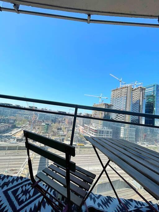 Exquisite Condos By Cn Tower- Dwtown , To โตรอนโต ภายนอก รูปภาพ