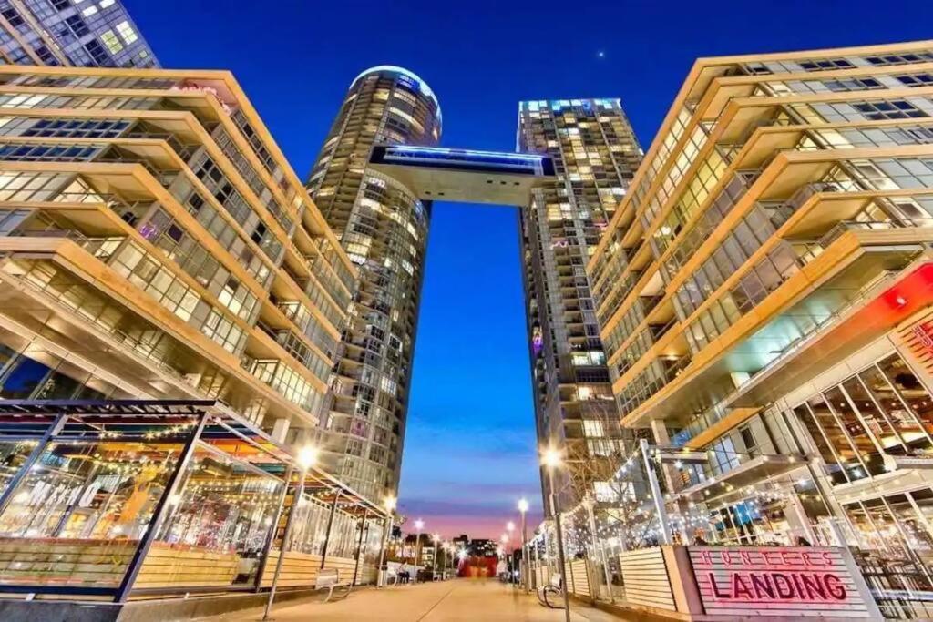 Exquisite Condos By Cn Tower- Dwtown , To โตรอนโต ภายนอก รูปภาพ