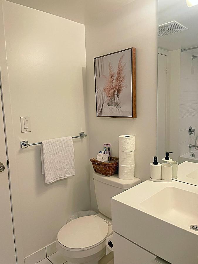 Exquisite Condos By Cn Tower- Dwtown , To โตรอนโต ภายนอก รูปภาพ